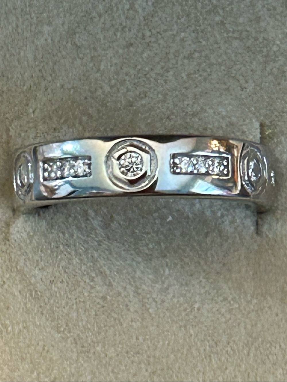 2.00CTW Moissanite Solid Polished 925 Sterling Silver Unique Unisex Band